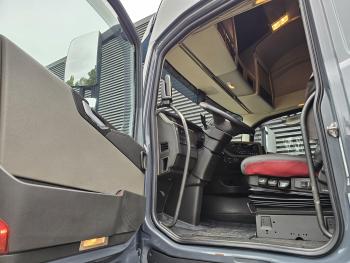 FH 540 8x4 / RETARDER / I PARK COOL / 90T